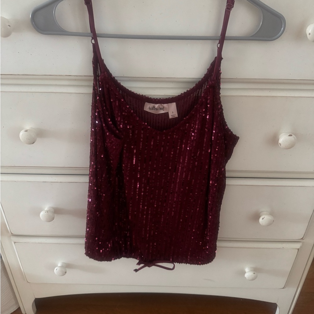 Willow Root (Buckle) Burgundy Sequin Camisole Sleeveless Top
